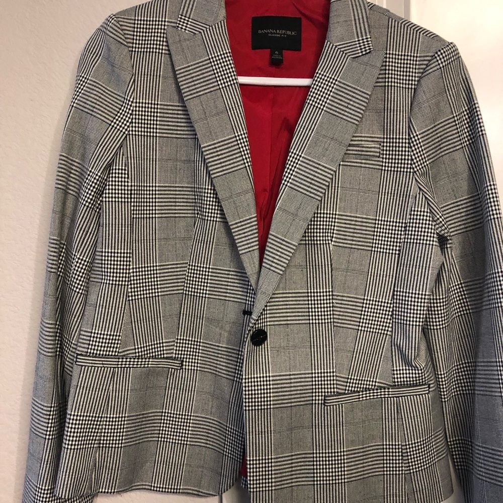 Classic fit suit jacket